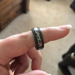 Men’s camo ring